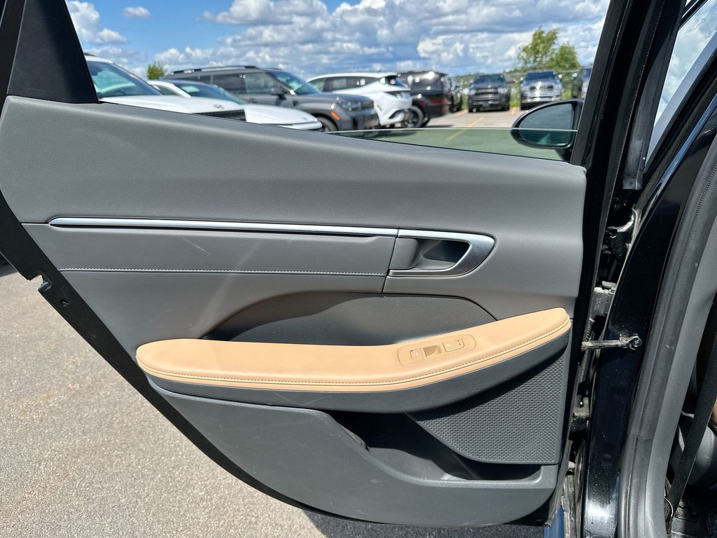 2022 Hyundai Sonata Hybrid Ultimate | Roof | Lthr | Nav | Warranty to 2027 in Saint John, New Brunswick - 35 - w1024h768px