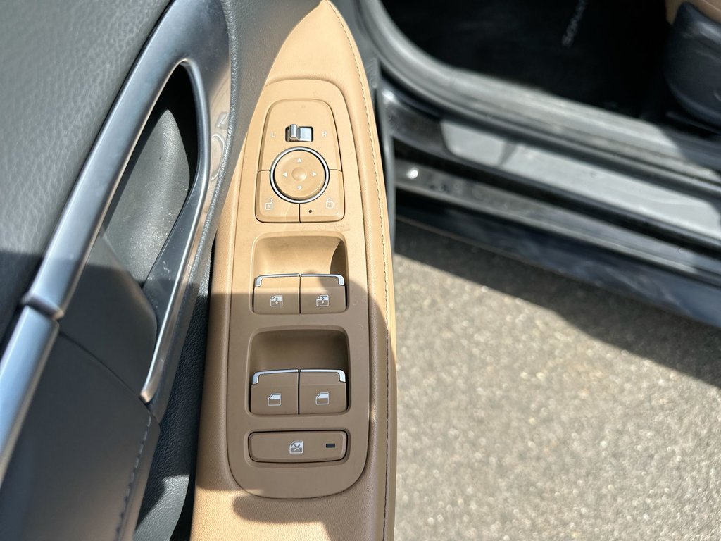 2022 Hyundai Sonata Hybrid Ultimate | Roof | Lthr | Nav | Warranty to 2027 in Saint John, New Brunswick - 15 - w1024h768px