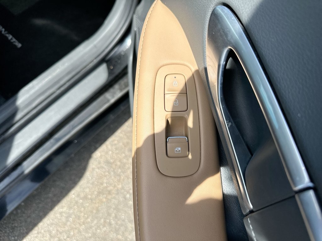 2022 Hyundai Sonata Hybrid Ultimate | Roof | Lthr | Nav | Warranty to 2027 in Saint John, New Brunswick - 46 - w1024h768px