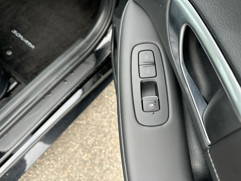 2022 Hyundai Sonata Hybrid Ultimate | Roof | Lthr | Nav | Warranty to 2030 in Saint John, New Brunswick - 46 - w1024h768px