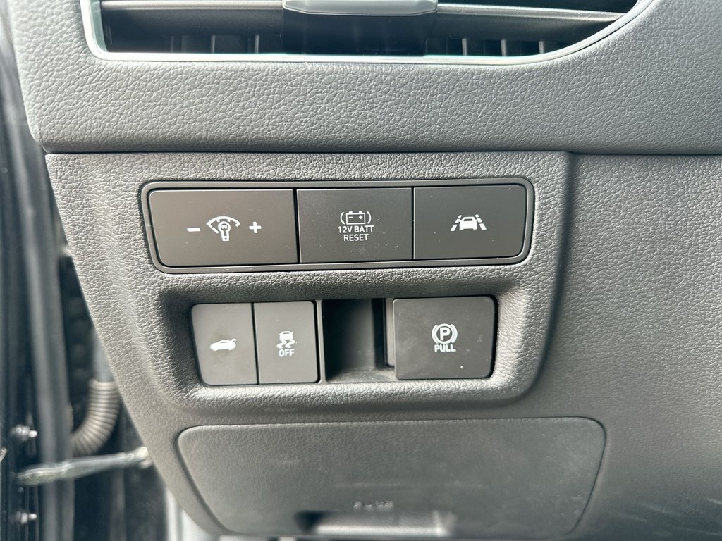 2022 Hyundai Sonata Hybrid Ultimate | Roof | Lthr | Nav | Warranty to 2030 in Saint John, New Brunswick - 30 - w1024h768px