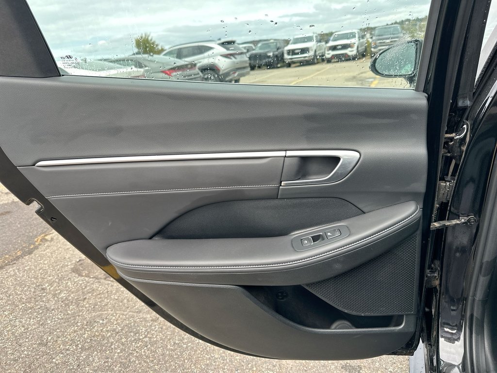 2022 Hyundai Sonata Hybrid Ultimate | Roof | Lthr | Nav | Warranty to 2030 in Saint John, New Brunswick - 35 - w1024h768px