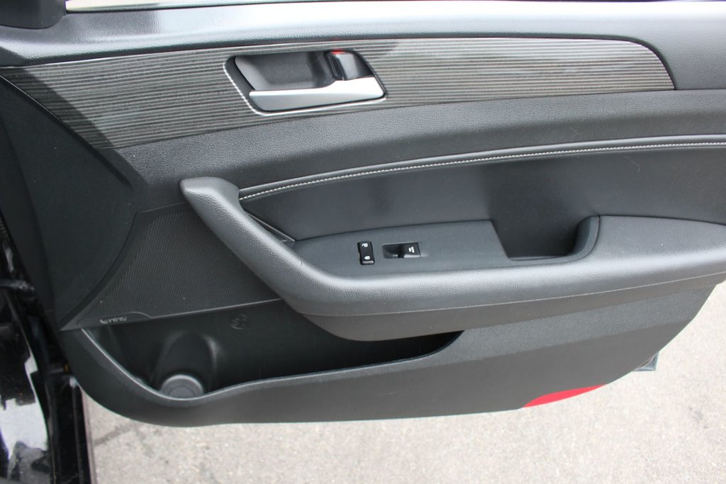 2019 Hyundai SONATA LUX Luxury | Leather | SunRoof | Nav | Cam | USB | XM in Saint John, New Brunswick - 48 - w1024h768px