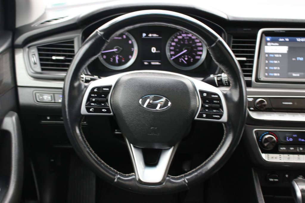 2019 Hyundai SONATA LUX Luxury | Leather | SunRoof | Nav | Cam | USB | XM in Saint John, New Brunswick - 17 - w1024h768px