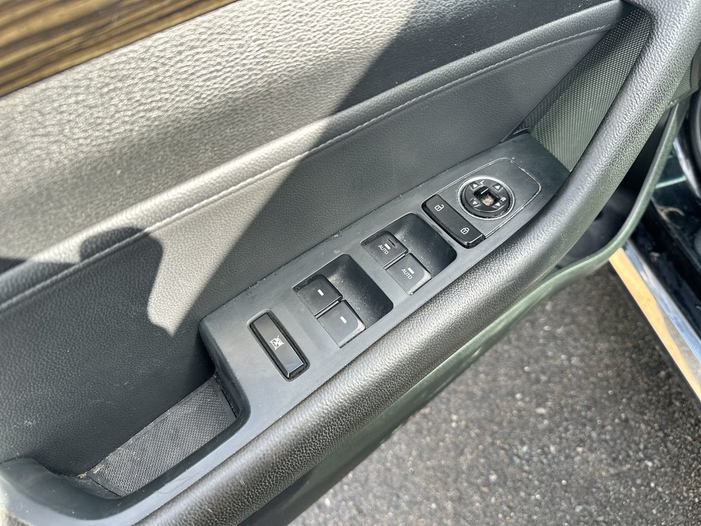 2017 Hyundai Sonata 2.4L Limited | Lthr | Cam | HtdSeat | Bluetooth in Saint John, New Brunswick - 15 - w1024h768px