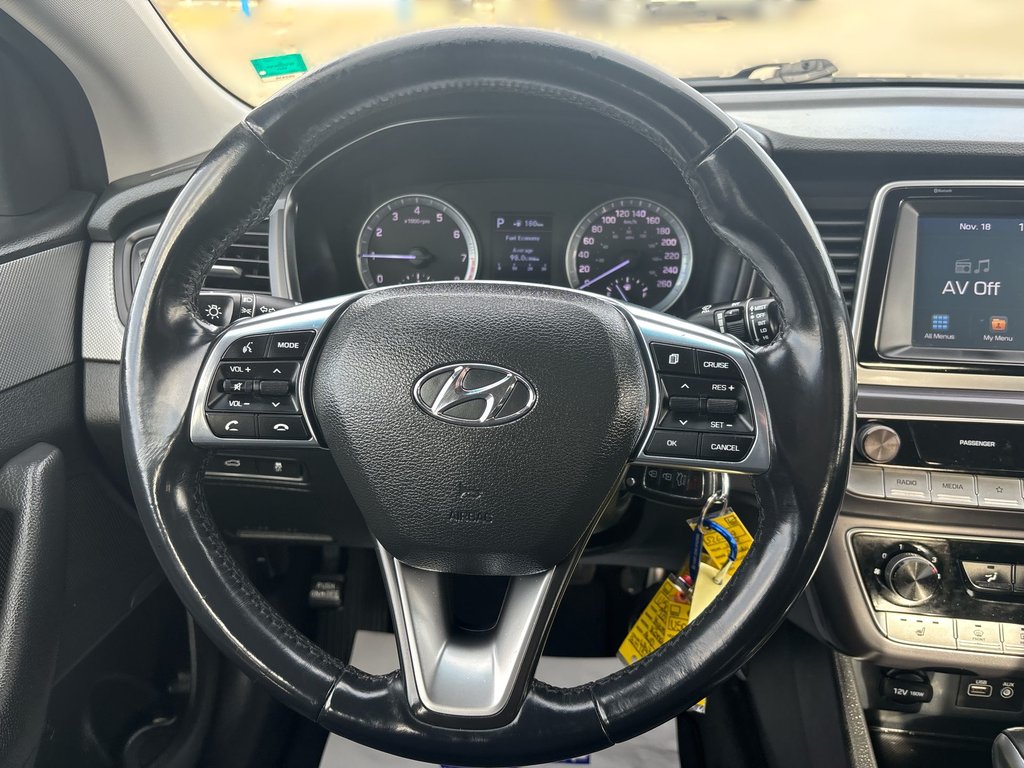 2018 Hyundai Sonata in Antigonish, Nova Scotia - 18 - w1024h768px