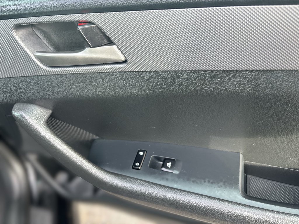 2018 Hyundai Sonata in Antigonish, Nova Scotia - 44 - w1024h768px