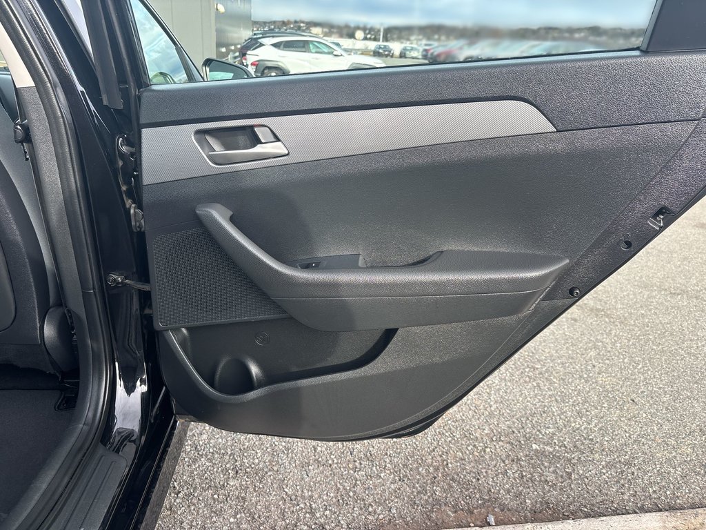 2018 Hyundai Sonata in Antigonish, Nova Scotia - 39 - w1024h768px