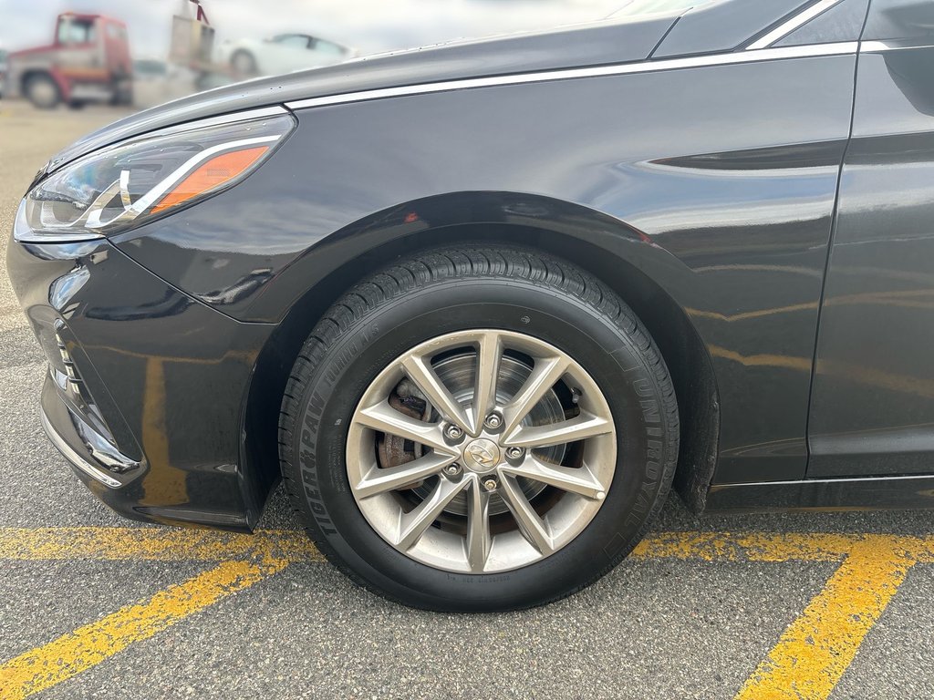 2018 Hyundai Sonata in Antigonish, Nova Scotia - 10 - w1024h768px
