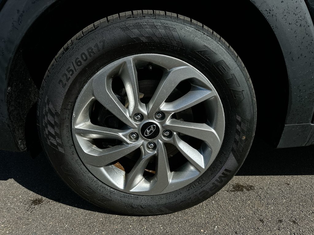 2016 Hyundai Tucson Luxury | Roof | HtdSeat | Lthr | Bluetooth | Aux in Saint John, New Brunswick - 10 - w1024h768px