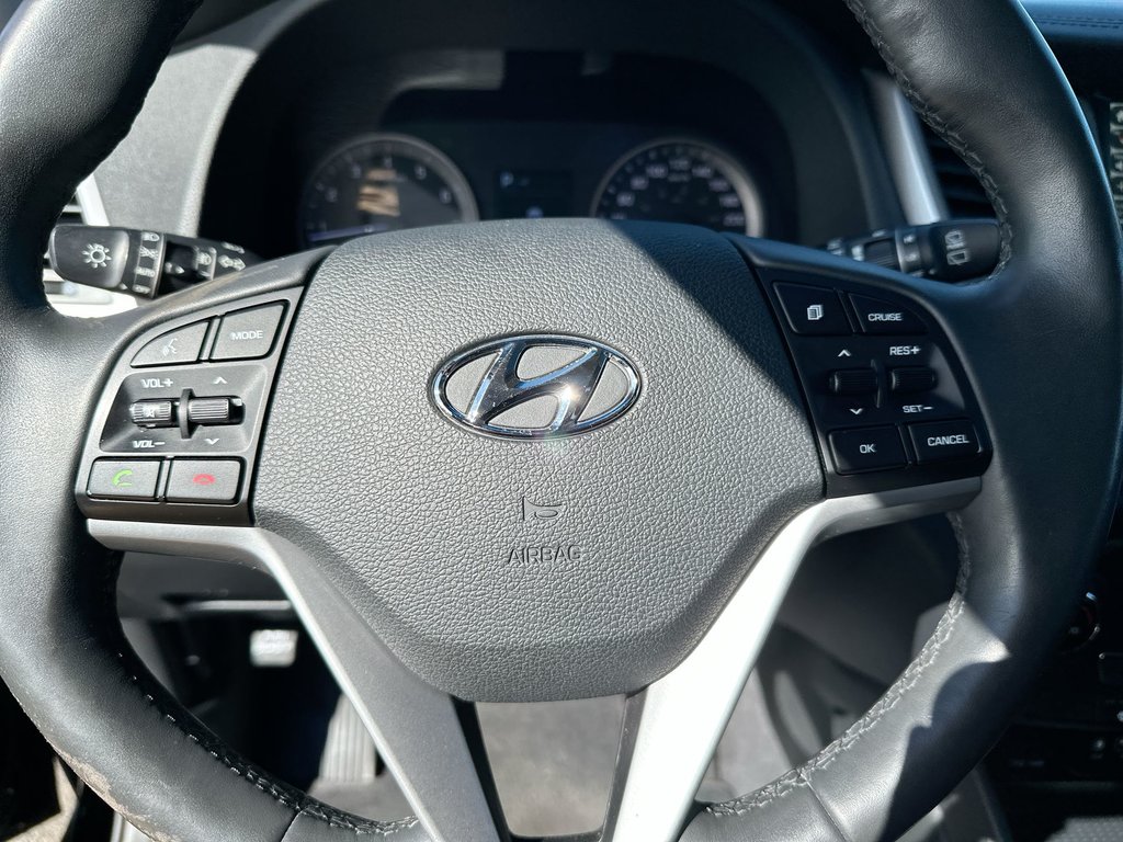 2016 Hyundai Tucson Luxury | Roof | HtdSeat | Lthr | Bluetooth | Aux in Saint John, New Brunswick - 18 - w1024h768px