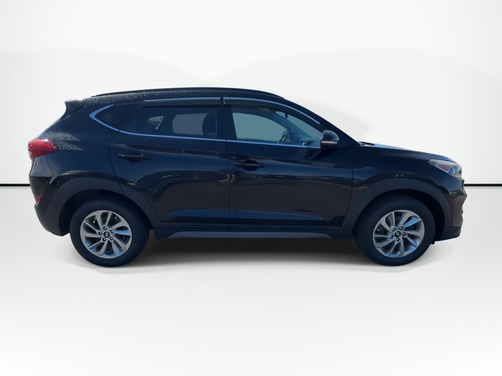 2016 Hyundai Tucson Luxury | Roof | HtdSeat | Lthr | Bluetooth | Aux in Saint John, New Brunswick - 9 - w1024h768px