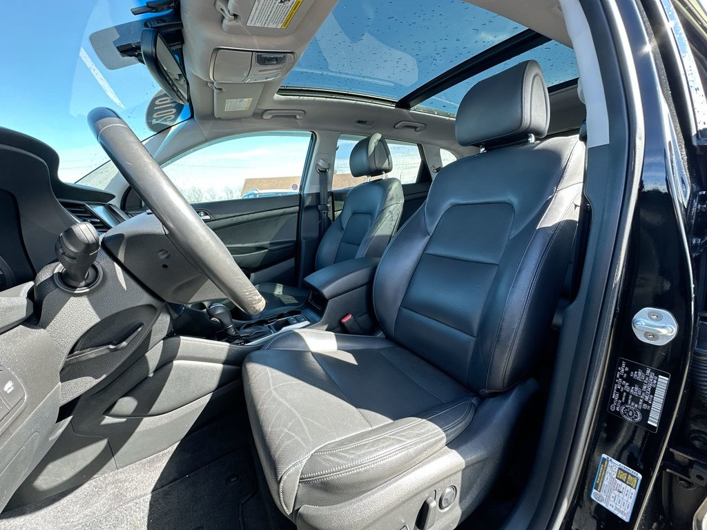 2016 Hyundai Tucson Luxury | Roof | HtdSeat | Lthr | Bluetooth | Aux in Saint John, New Brunswick - 11 - w1024h768px