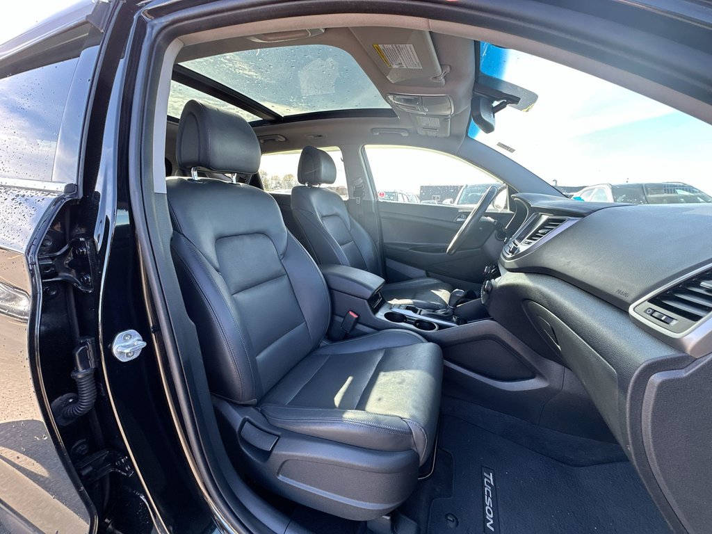2016 Hyundai Tucson Luxury | Roof | HtdSeat | Lthr | Bluetooth | Aux in Saint John, New Brunswick - 42 - w1024h768px