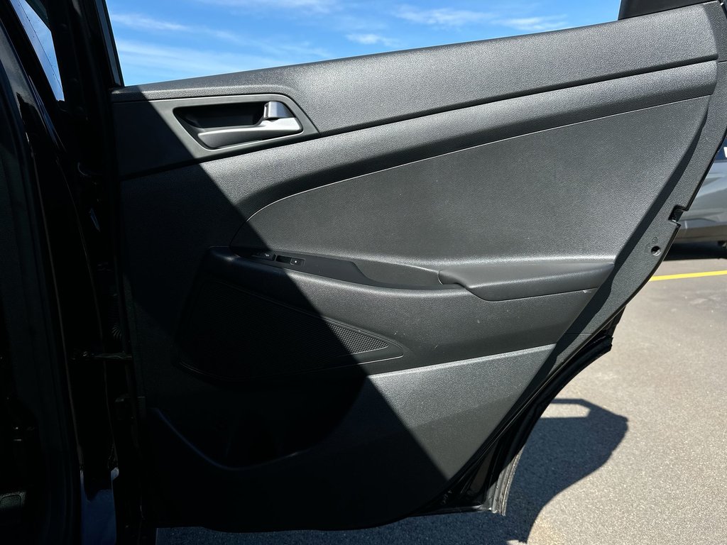 2016 Hyundai Tucson Luxury | Roof | HtdSeat | Lthr | Bluetooth | Aux in Saint John, New Brunswick - 41 - w1024h768px