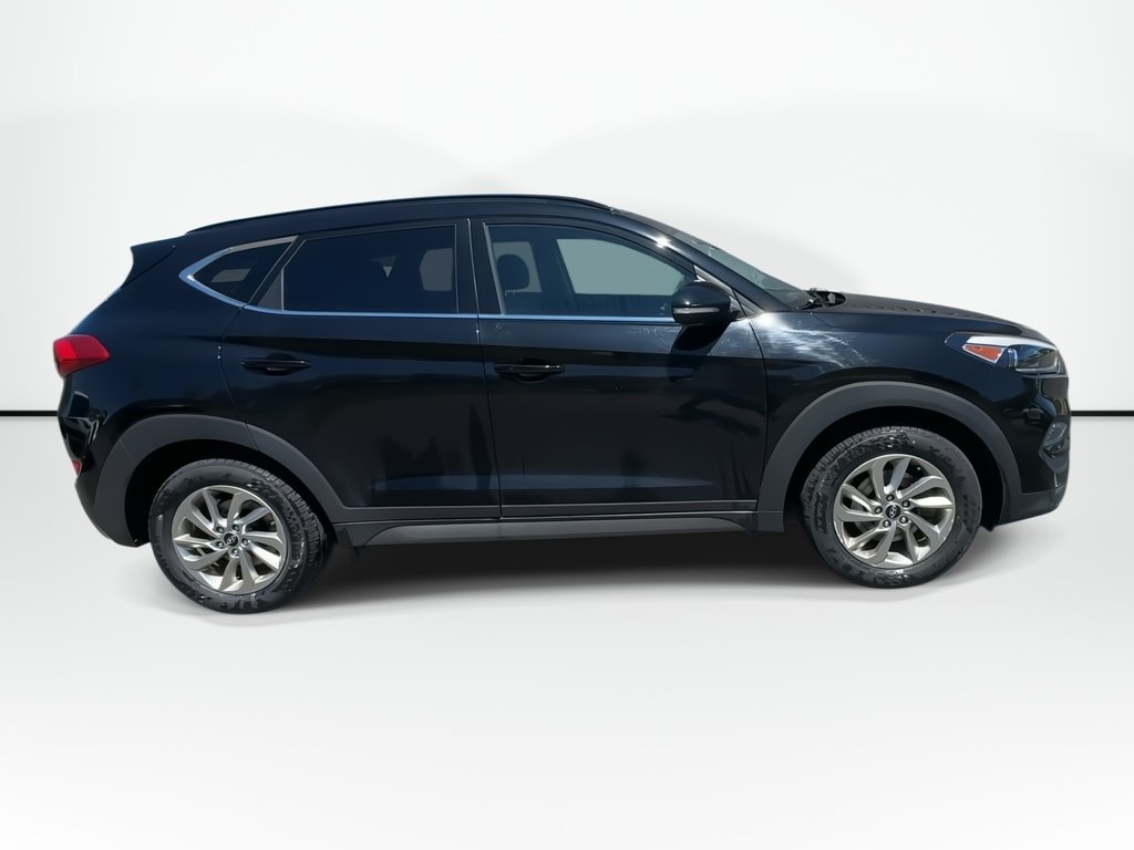 2016 Hyundai Tucson Luxury | Roof | Lthr | Cam | HtdSeat | Bluetooth in Saint John, New Brunswick - 9 - w1024h768px