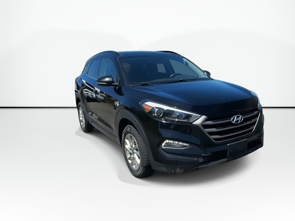 2016 Hyundai Tucson Luxury | Roof | Lthr | Cam | HtdSeat | Bluetooth in Saint John, New Brunswick - 2 - w1024h768px