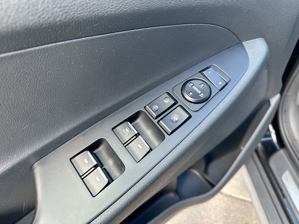 2020 Hyundai Tucson Luxury | Roof | Cam | HtdSeat | Lthr | Bluetooth in Saint John, New Brunswick - 15 - w1024h768px