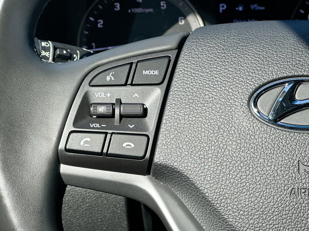 2020 Hyundai Tucson Luxury | Roof | Cam | HtdSeat | Lthr | Bluetooth in Saint John, New Brunswick - 20 - w1024h768px