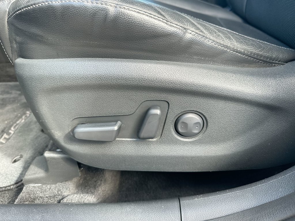 2020 Hyundai Tucson Luxury | Roof | Cam | HtdSeat | Lthr | Bluetooth in Saint John, New Brunswick - 14 - w1024h768px