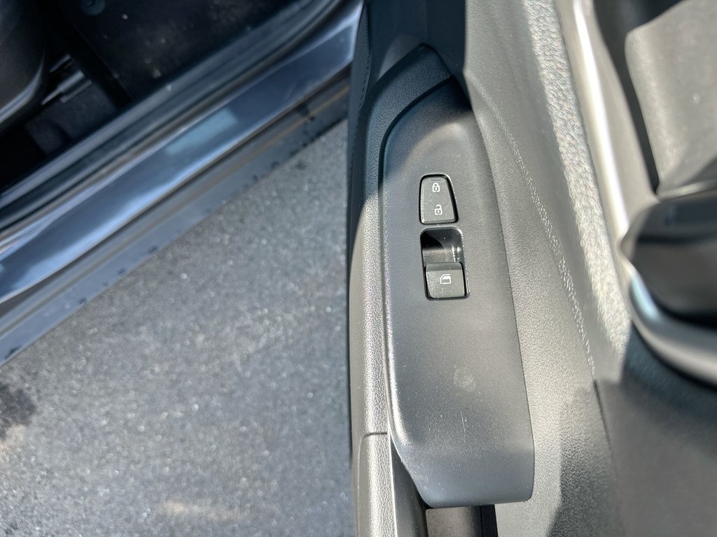 2021 Hyundai VENUE Preferred | Cam | RmtStart | HtdSeats | USB | Aux in Saint John, New Brunswick - 46 - w1024h768px