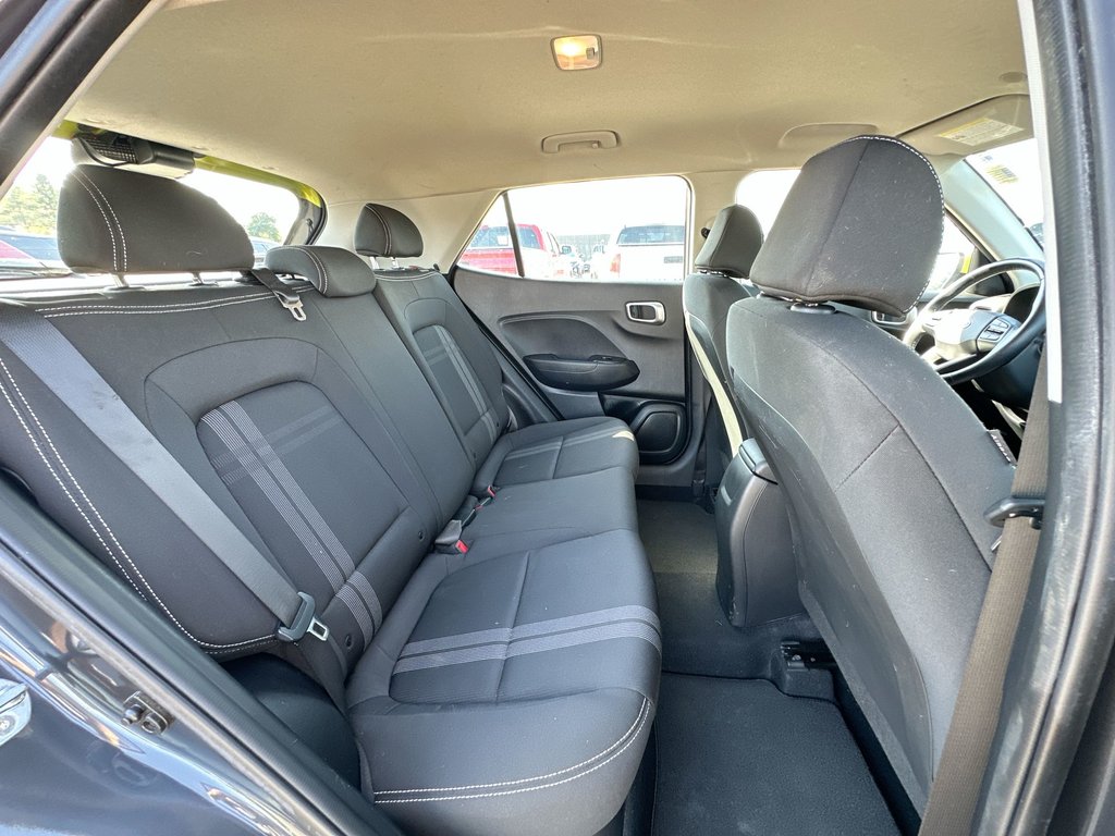 2021 Hyundai VENUE Preferred | Cam | RmtStart | HtdSeats | USB | Aux in Saint John, New Brunswick - 39 - w1024h768px