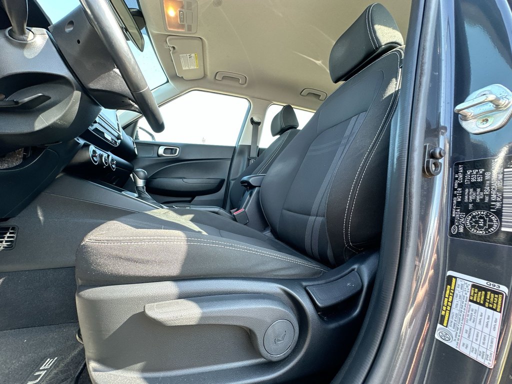 2021 Hyundai VENUE Preferred | Cam | RmtStart | HtdSeats | USB | Aux in Saint John, New Brunswick - 14 - w1024h768px