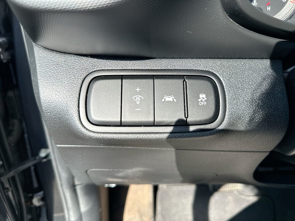 2021 Hyundai VENUE Preferred | Cam | RmtStart | HtdSeats | USB | Aux in Saint John, New Brunswick - 22 - w1024h768px