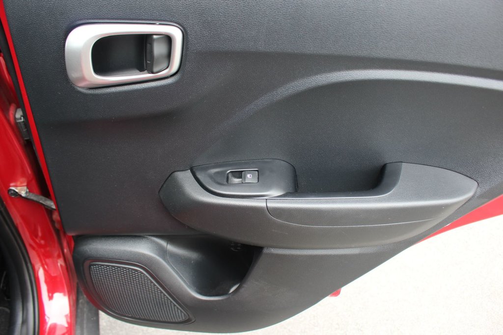 2022 Hyundai Venue Trend | SunRoof | Cam | USB | Warranty to 2027 in Saint John, New Brunswick - 41 - w1024h768px