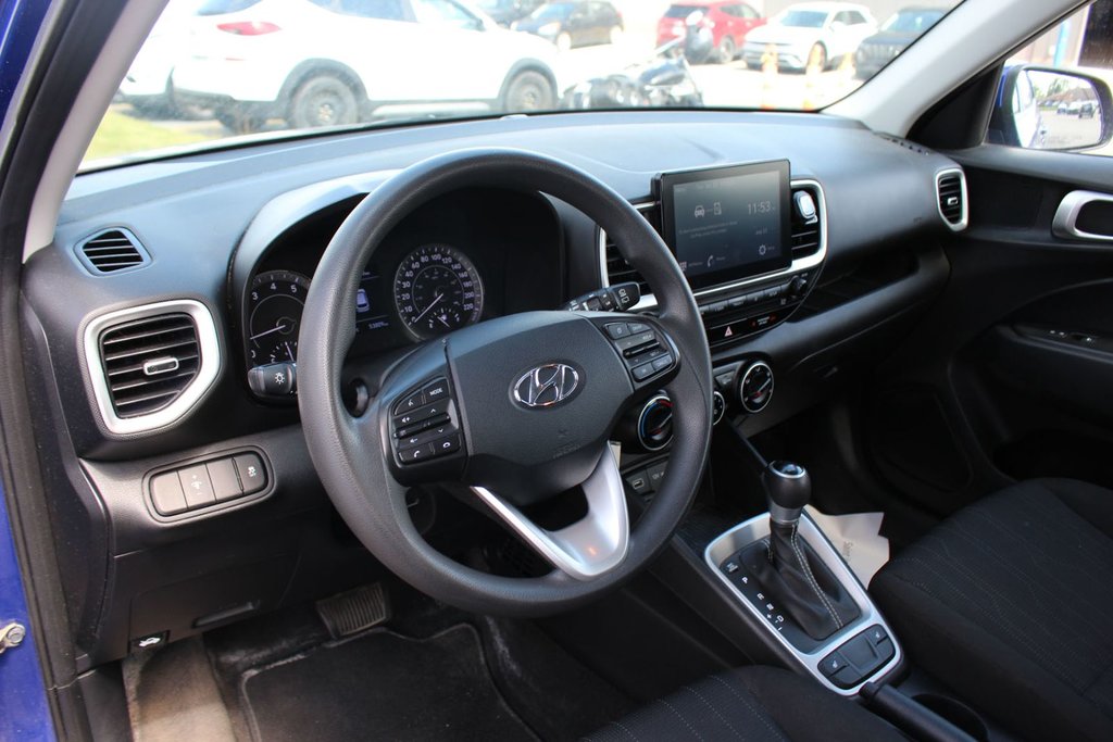 Hyundai Venue Essential | HtdSeats | Cam | Warranty to 2025 2022 à Saint John, Nouveau-Brunswick - 11 - w1024h768px