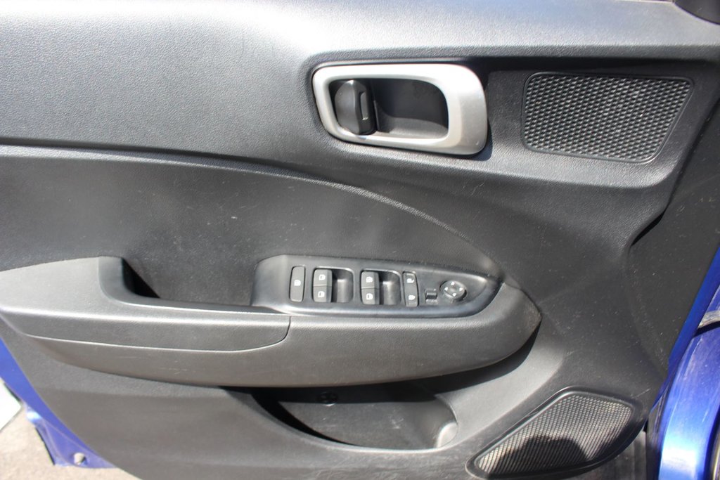 Hyundai Venue Essential | HtdSeats | Cam | Warranty to 2025 2022 à Saint John, Nouveau-Brunswick - 14 - w1024h768px
