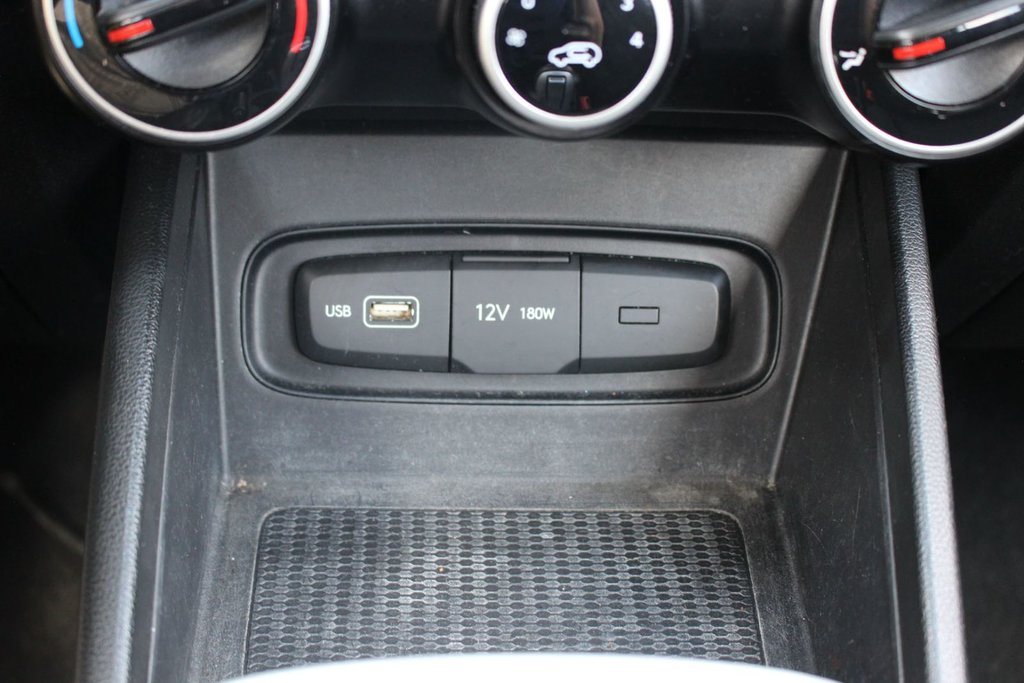Hyundai Venue Essential | HtdSeats | Cam | Warranty to 2025 2022 à Saint John, Nouveau-Brunswick - 27 - w1024h768px