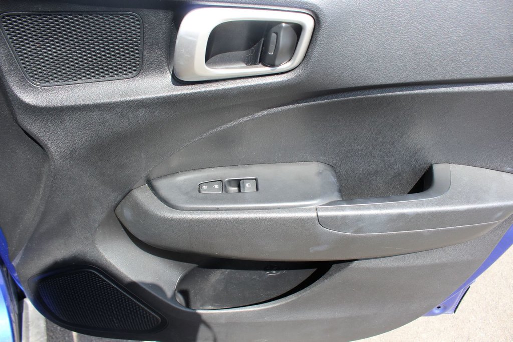Hyundai Venue Essential | HtdSeats | Cam | Warranty to 2025 2022 à Saint John, Nouveau-Brunswick - 44 - w1024h768px