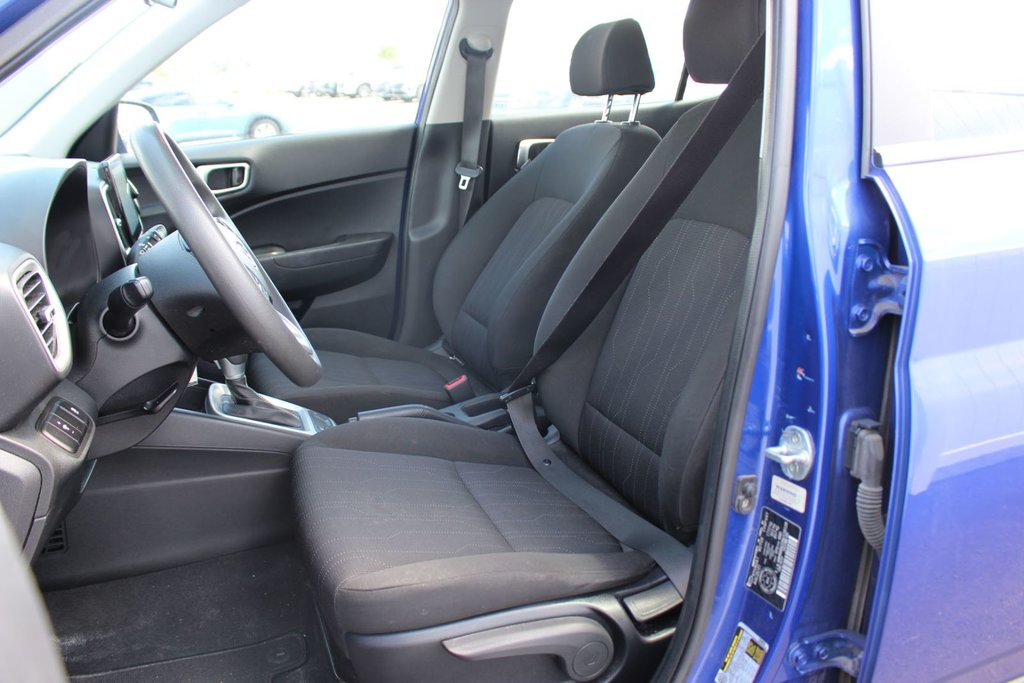 Hyundai Venue Essential | HtdSeats | Cam | Warranty to 2025 2022 à Saint John, Nouveau-Brunswick - 10 - w1024h768px