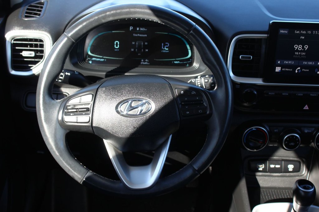 2023 Hyundai Venue Preferred | Cam | USB | HtdSeat | Warranty to 2028 in Saint John, New Brunswick - 17 - w1024h768px