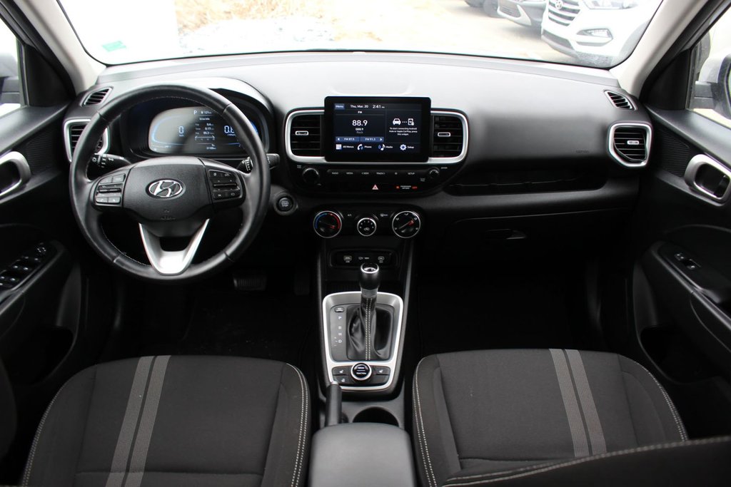 2023 Hyundai Venue Preferred | Cam | USB | HtdSeat | Warranty to 2028 in Saint John, New Brunswick - 15 - w1024h768px