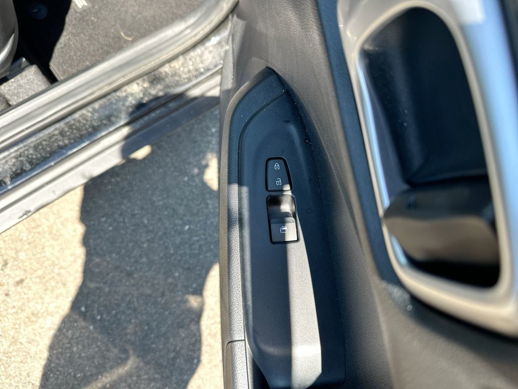 2023 Hyundai Venue Essential | Heatd Sts | Keyless | Cam | Bluetooth in Saint John, New Brunswick - 46 - w1024h768px