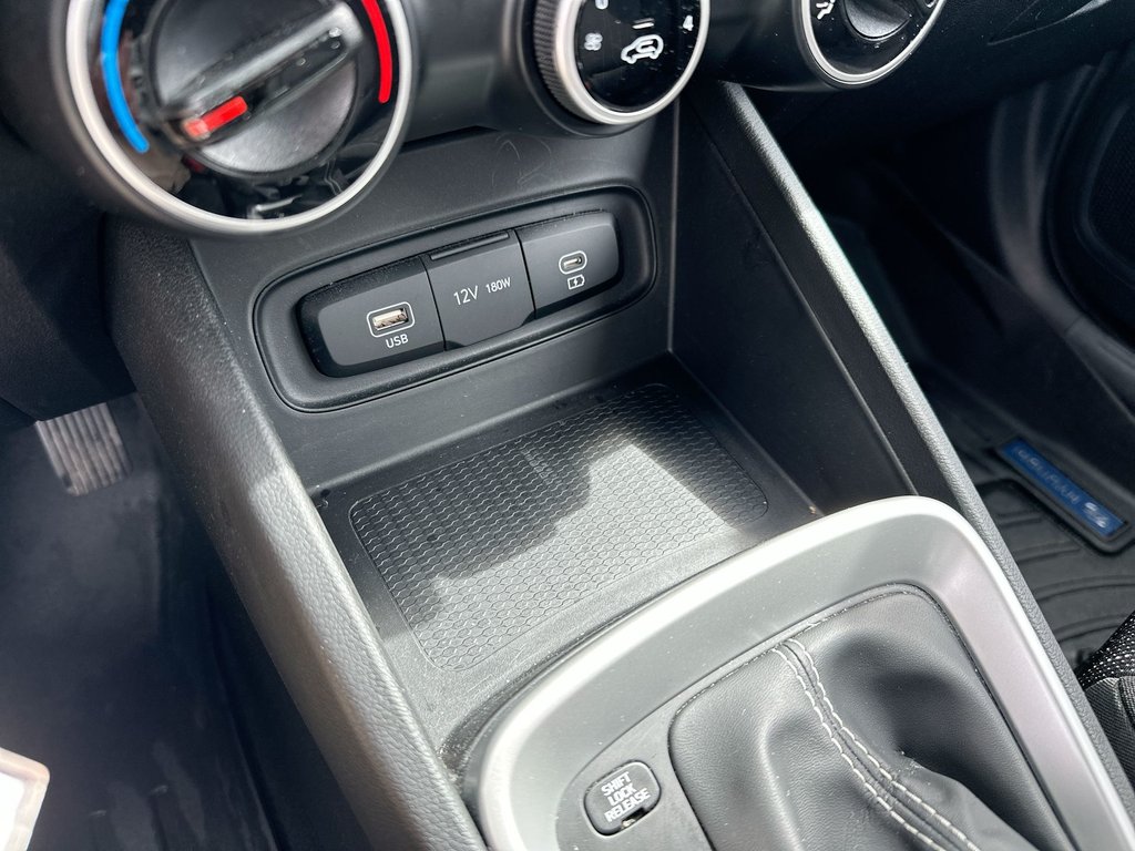 2023 Hyundai Venue Essential | Cam | HtdSeat | Warranty to 2027 in Saint John, New Brunswick - 28 - w1024h768px