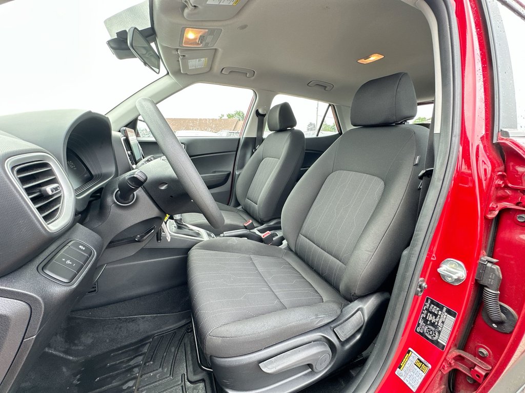 2023 Hyundai Venue Essential | Cam | HtdSeat | Warranty to 2027 in Saint John, New Brunswick - 11 - w1024h768px