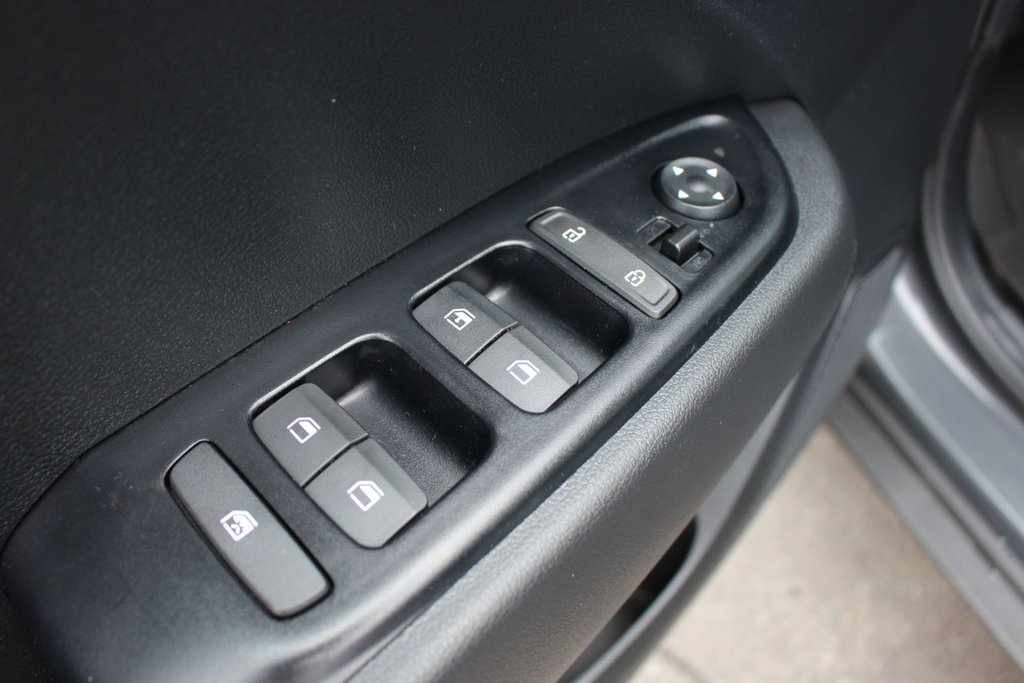 2024 Hyundai Venue Preferred | HtdSeats | Cam | Warranty to 2029 in Saint John, New Brunswick - 8 - w1024h768px