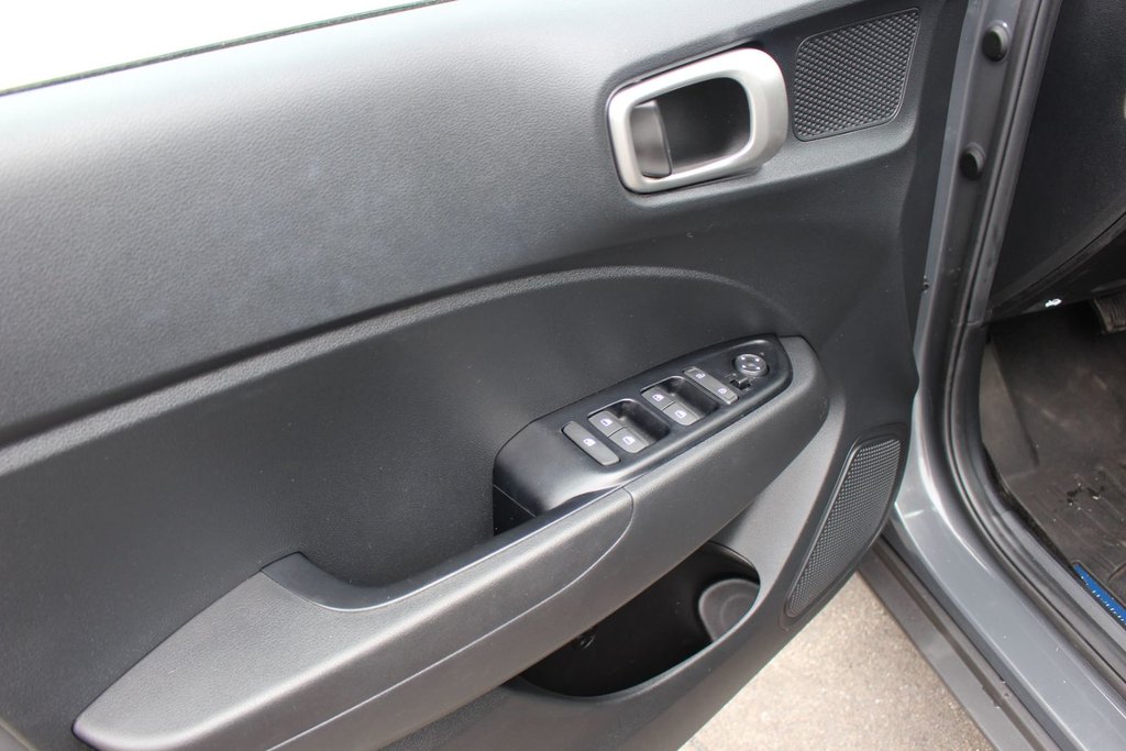 2024 Hyundai Venue Preferred | HtdSeats | Cam | Warranty to 2029 in Saint John, New Brunswick - 7 - w1024h768px