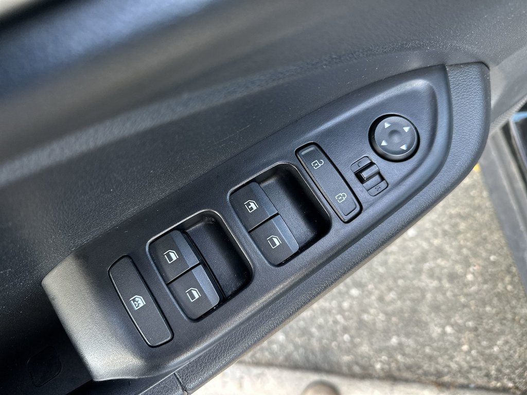 2024 Hyundai Venue Preferred | Cam | HtdSeats | Warranty to 2029 in Saint John, New Brunswick - 15 - w1024h768px