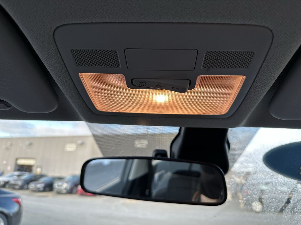 2024 Hyundai Venue Preferred | Cam | HtdSeats | Warranty to 2029 in Saint John, New Brunswick - 46 - w1024h768px