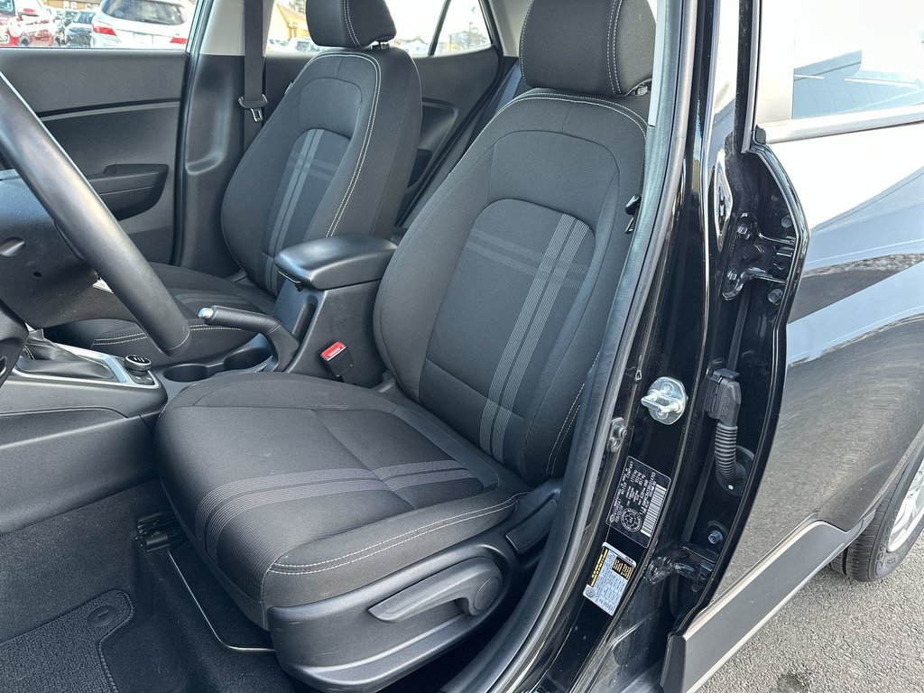 2024 Hyundai Venue Preferred | Cam | HtdSeats | Warranty to 2029 in Saint John, New Brunswick - 14 - w1024h768px