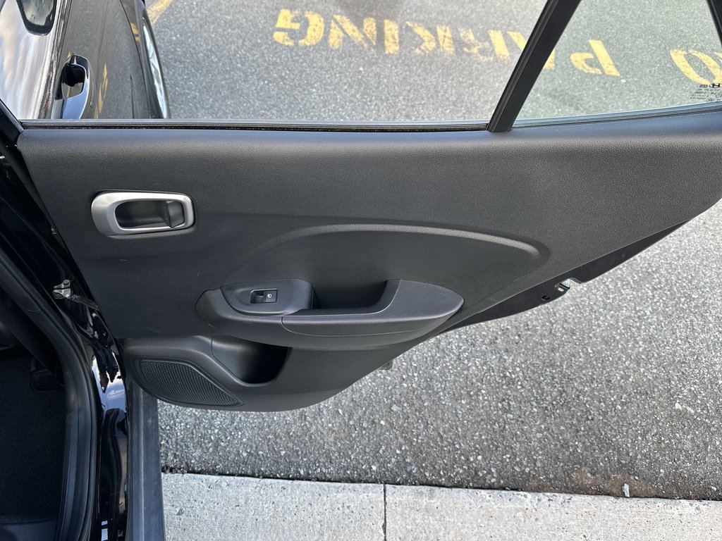 2024 Hyundai Venue Preferred | Cam | HtdSeats | Warranty to 2029 in Saint John, New Brunswick - 39 - w1024h768px