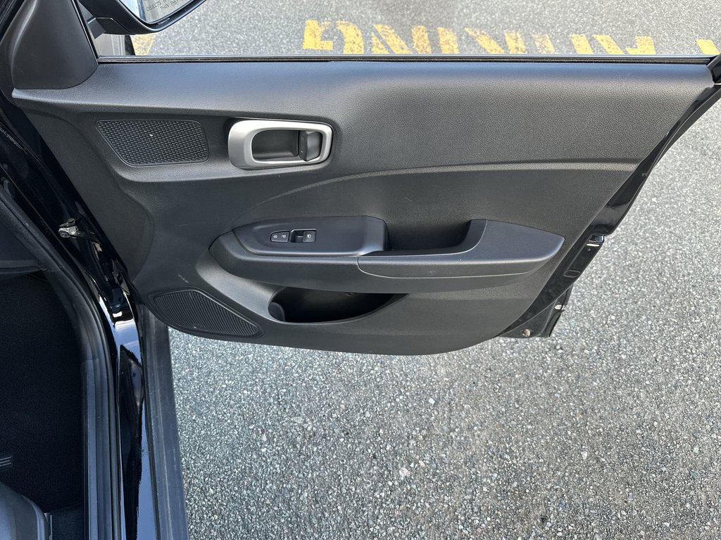 2024 Hyundai Venue Preferred | Cam | HtdSeats | Warranty to 2029 in Saint John, New Brunswick - 44 - w1024h768px