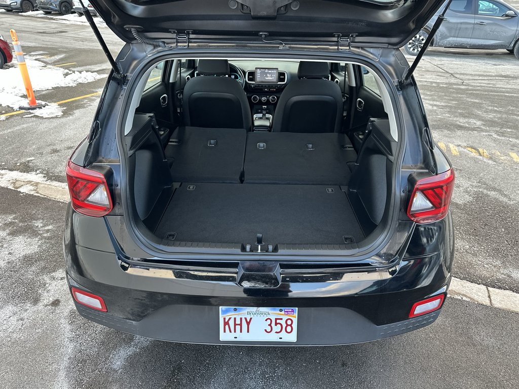 2024 Hyundai Venue Preferred | Cam | HtdSeats | Warranty to 2029 in Saint John, New Brunswick - 37 - w1024h768px