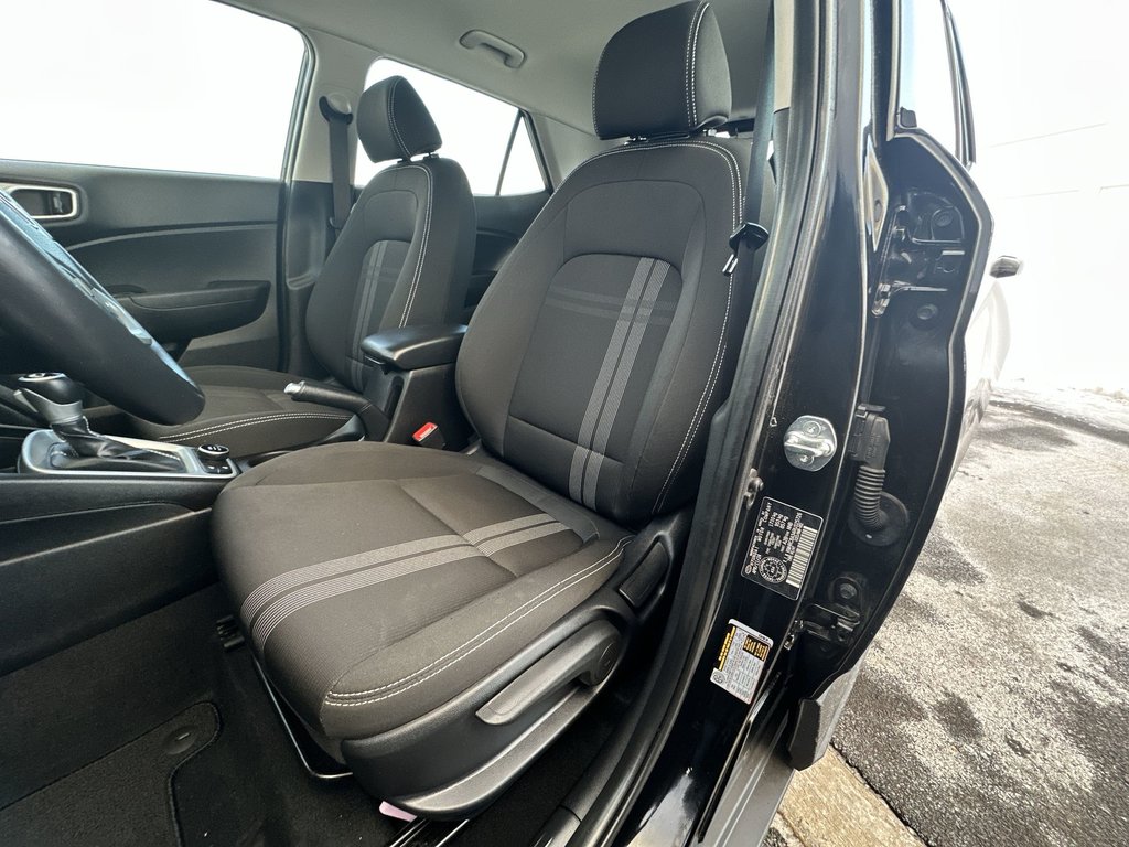 2024 Hyundai Venue Preferred | Cam | HtdSeats | Warranty to 2029 in Saint John, New Brunswick - 14 - w1024h768px