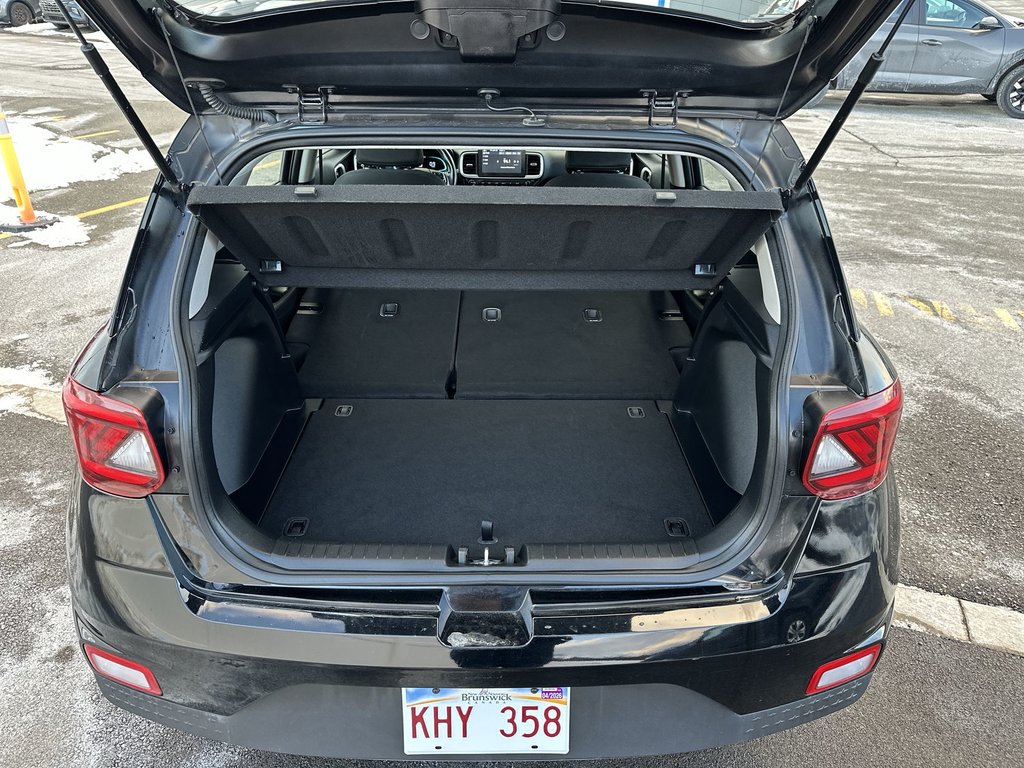 2024 Hyundai Venue Preferred | Cam | HtdSeats | Warranty to 2029 in Saint John, New Brunswick - 48 - w1024h768px