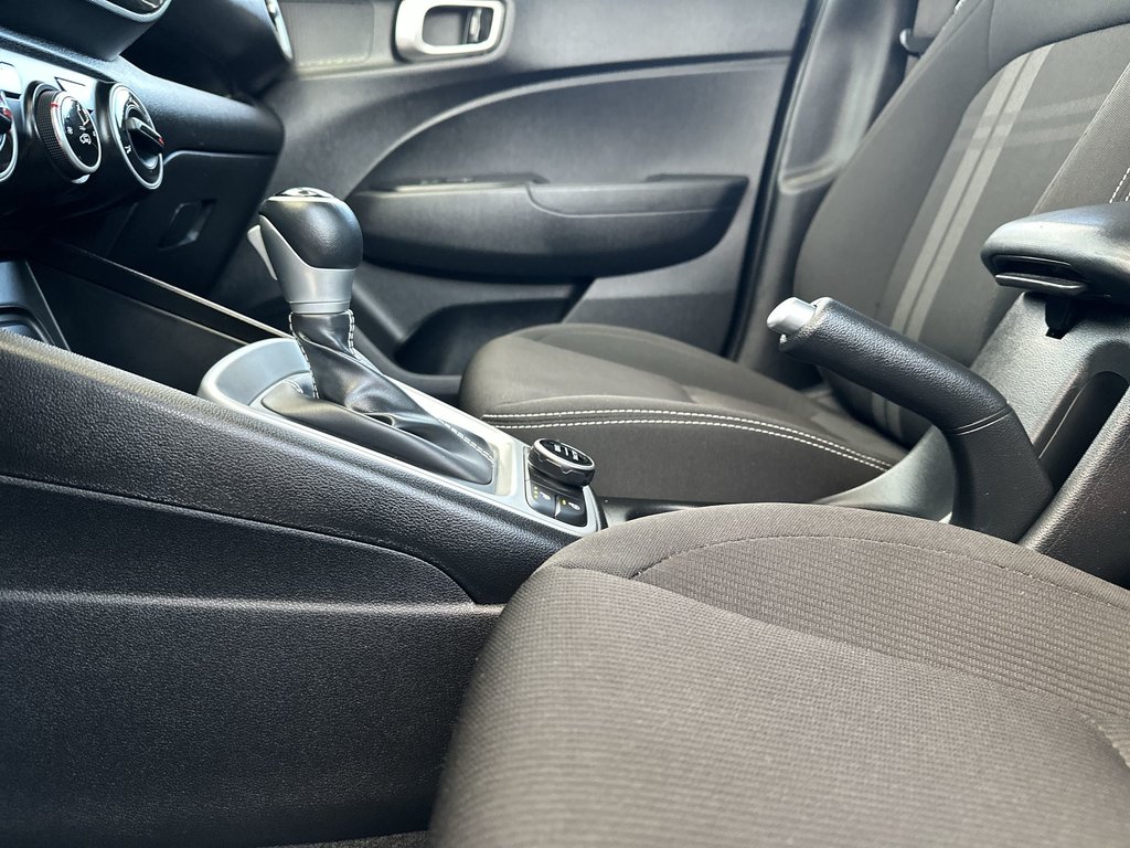 2024 Hyundai Venue Preferred | Cam | HtdSeats | Warranty to 2029 in Saint John, New Brunswick - 30 - w1024h768px